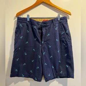 IZOD Cotton Stretch Anchor Print Chino
Shorts in Navy